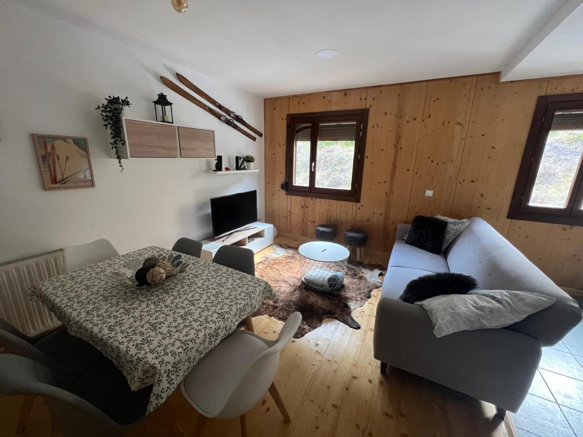 Apartamento Luga كاستيلو دي جاكا المظهر الخارجي الصورة