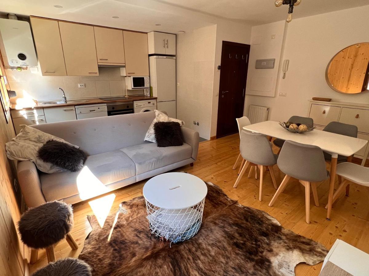 Apartamento Luga كاستيلو دي جاكا المظهر الخارجي الصورة